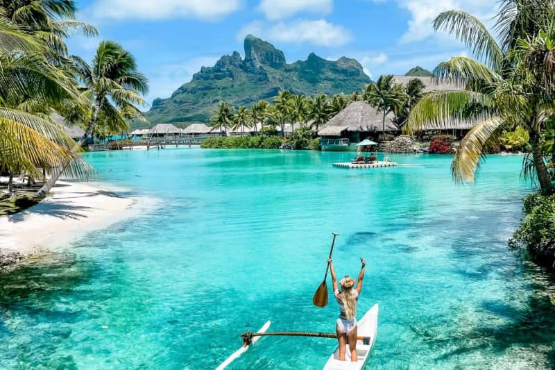 Four Seasons Bora Bora: Fourth Night Free with Breakfast